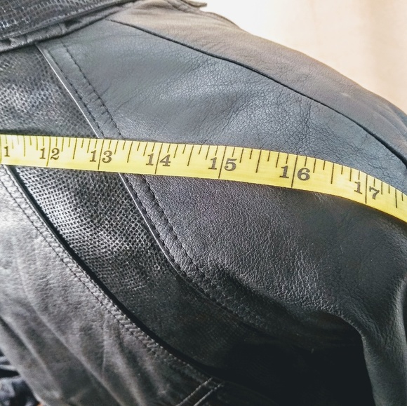 Stylish vintage black leather Thinsulate jacket! - Picture 5 of 8